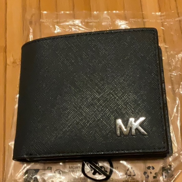 New Men’s Michael Kors Navy Bifold Wallet - Picture 1 of 5